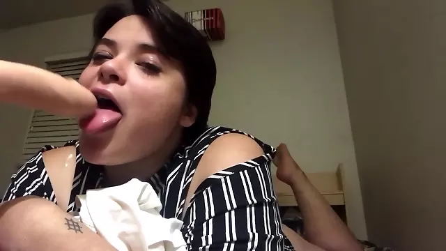 Femboy just really Likes to Deepthroat Ok. i don't have a Problem