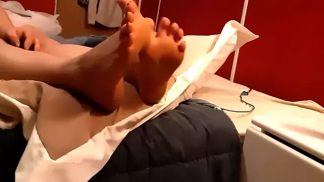 Sexy solo hd foot tease