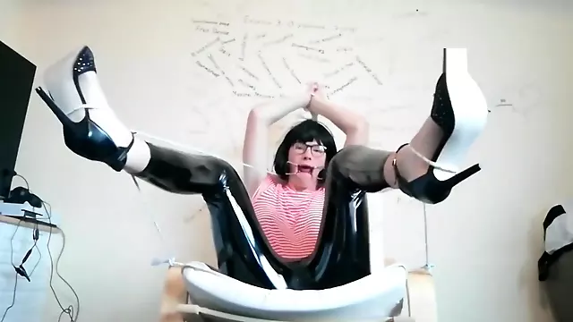 Teen Chairtied in latex pants
