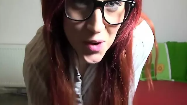 Redheaded Hipster Babe Does A Web Show