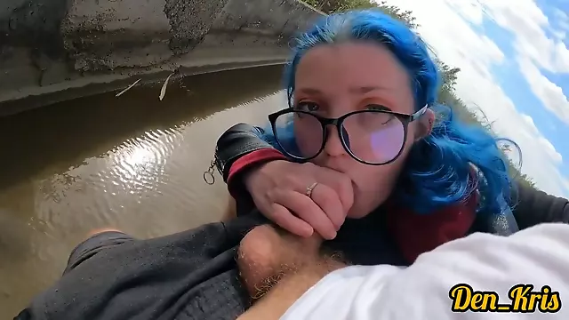 Cutie With Butt Plug And Jacket Glasses With Blue Hair Loves To Have Sex Sucking Dick On The River