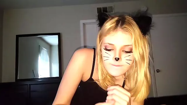 Blaire Ivory In Halloween Blowjob [1080p]