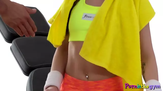 Cute gym babe fingered and pussyfucked