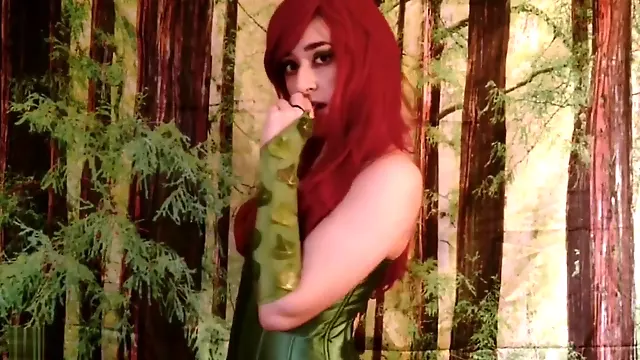 Poison Ivy plays with dildo