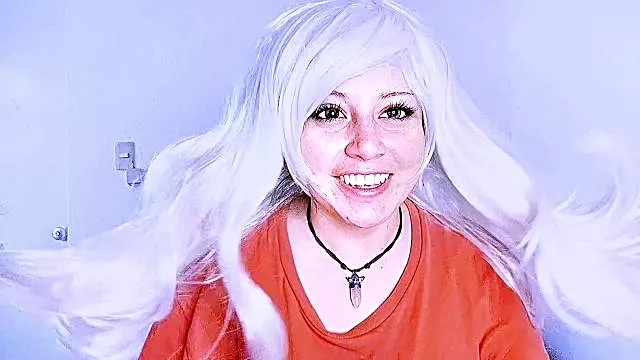 MY WHITE HAIR IS BACK!