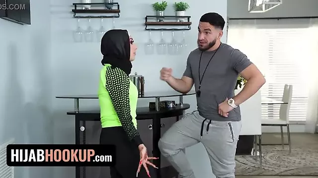 Arabe Sexy, Big Booty Arabes, Arabe Gros Seins, Beau Butin, Gros Seins Du Monde, Hijab Pipe