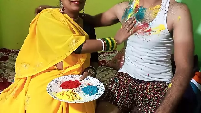 Bahu plays Holi with Sasurji on Holi by opening Bhurr, Desi Bengali Chudai Video