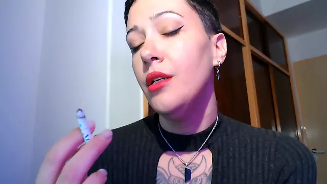 افلام جنس مدخنات سجاير, فتشية مع تدخين, صورة مقربة, تدخين افلام قديمة