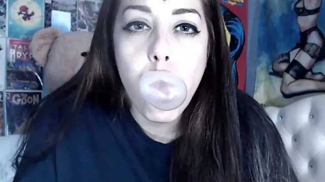 Taylormadeclips, blow bubble gum