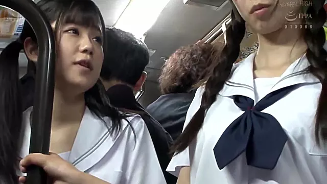 Asia Menggoda, Japanese Rambut Coklat, Main Jari Remaja, Didepan Teman, Orgi Asian, Grup Muda