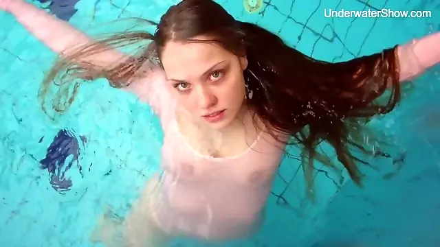 Hottest underwater tight babe Simonna