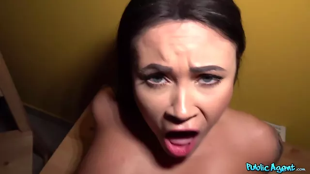 Curvy slut Nilla Black gets eaten out and fucked in POV